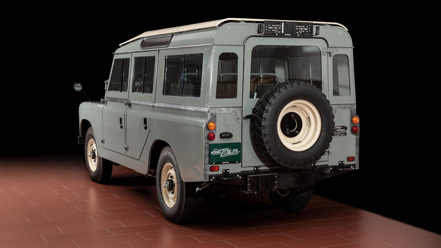 Land Rover 109 Serie II (1961)