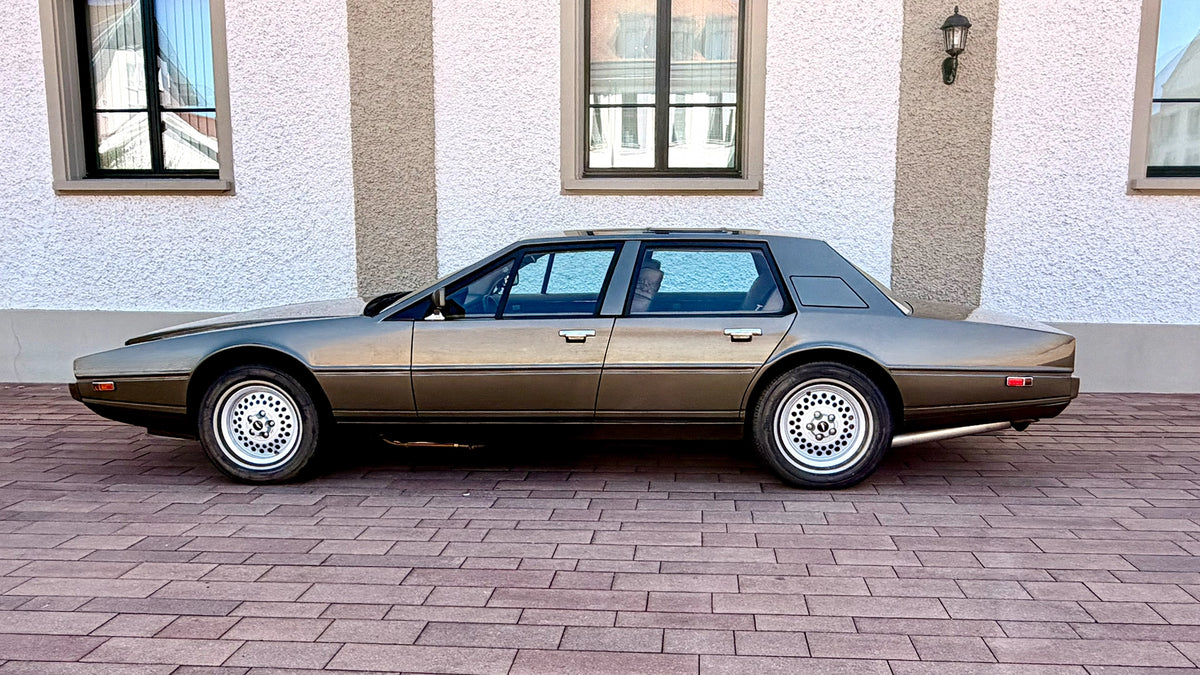 Aston Martin Lagonda (1982)