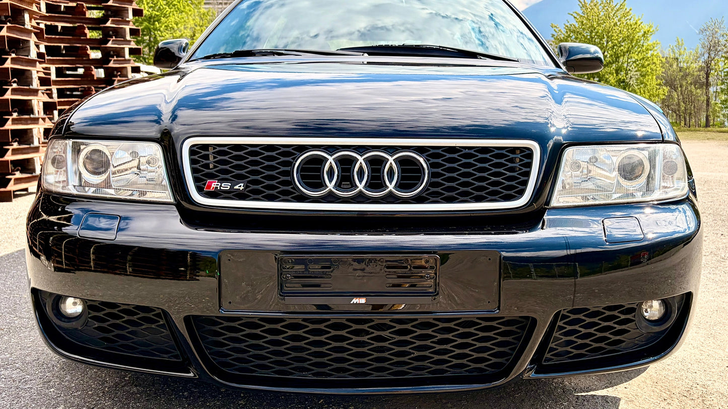 Audi RS4 Avant Quattro (2001)
