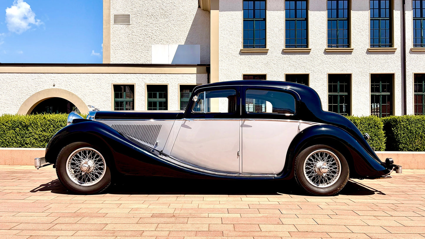 Jaguar 2 1/2 Litre Saloon (1948)