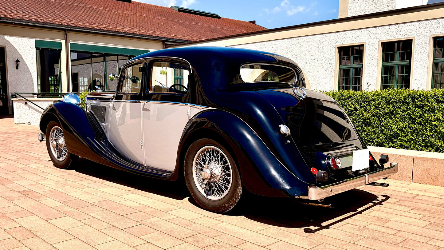 Jaguar 2 1/2 Litre Saloon (1948)