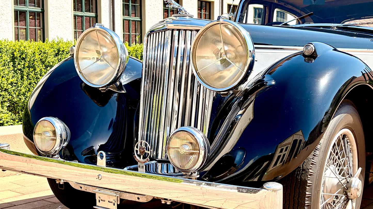 Jaguar 2 1/2 Litre Saloon (1948)