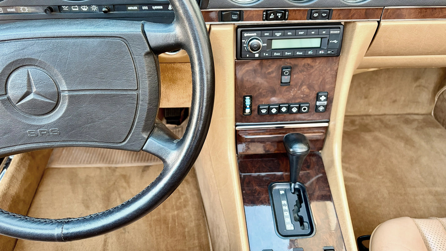 Mercedes-Benz 560 SL (1986)