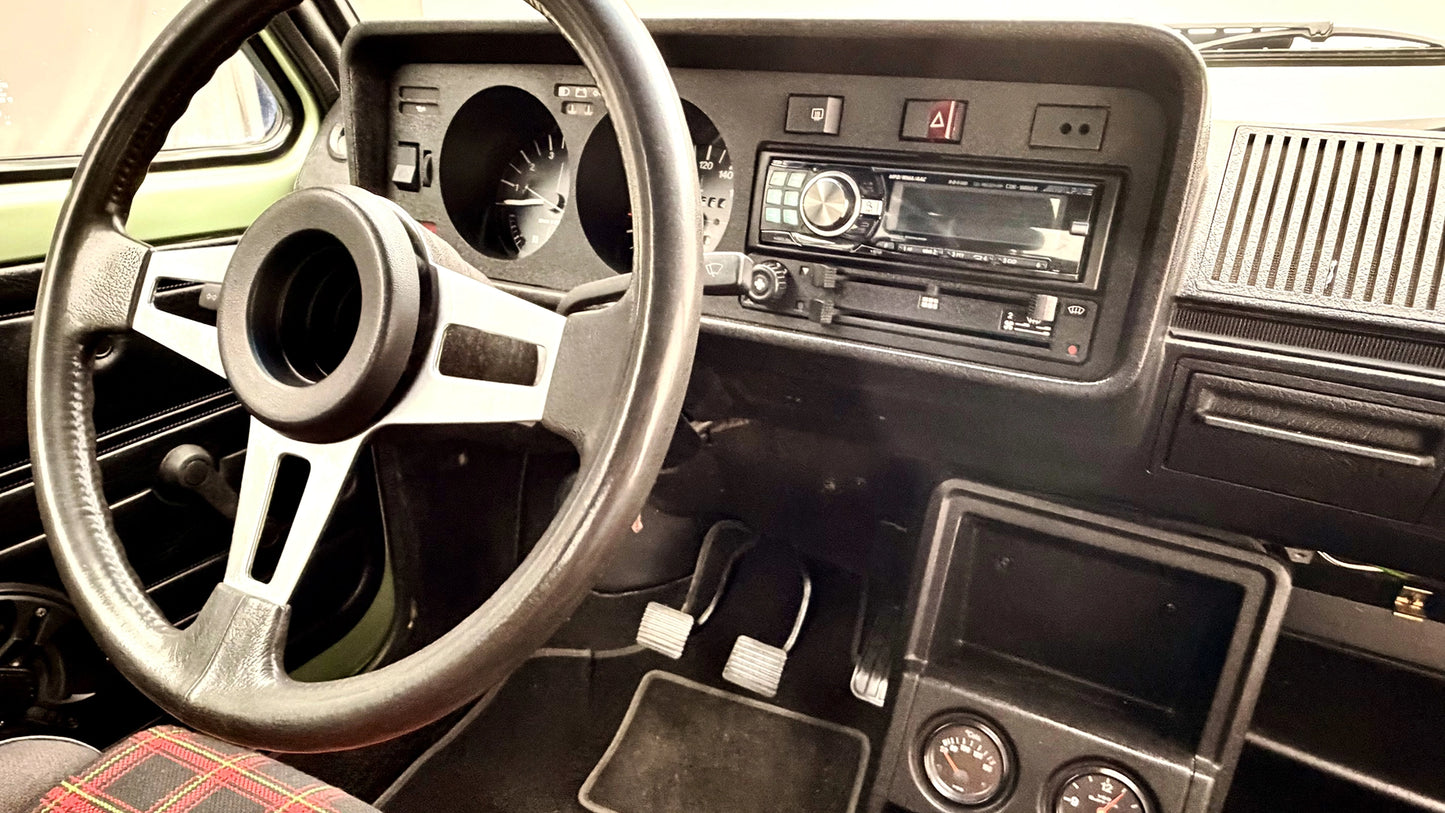 VW Golf GTI (1980)