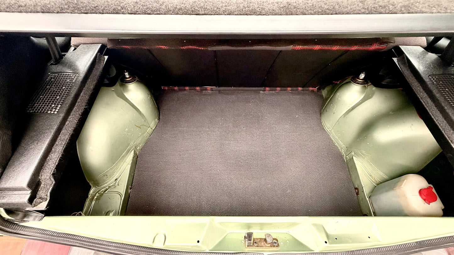 VW Golf GTI (1980)
